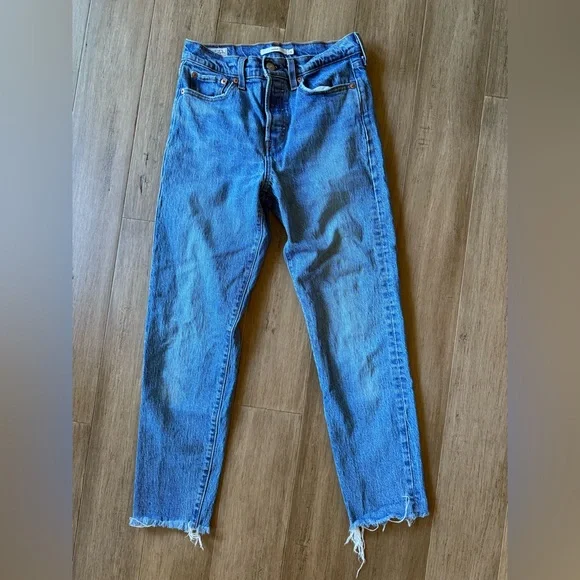 Levi's Wedgie Icon Jean - Picture 2 of 5